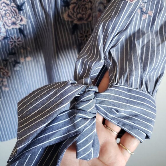 American Eagle Off the Shoulder Top Sz S Nautical Stripe Coastal Embroidery NEW - Picture 6 of 10